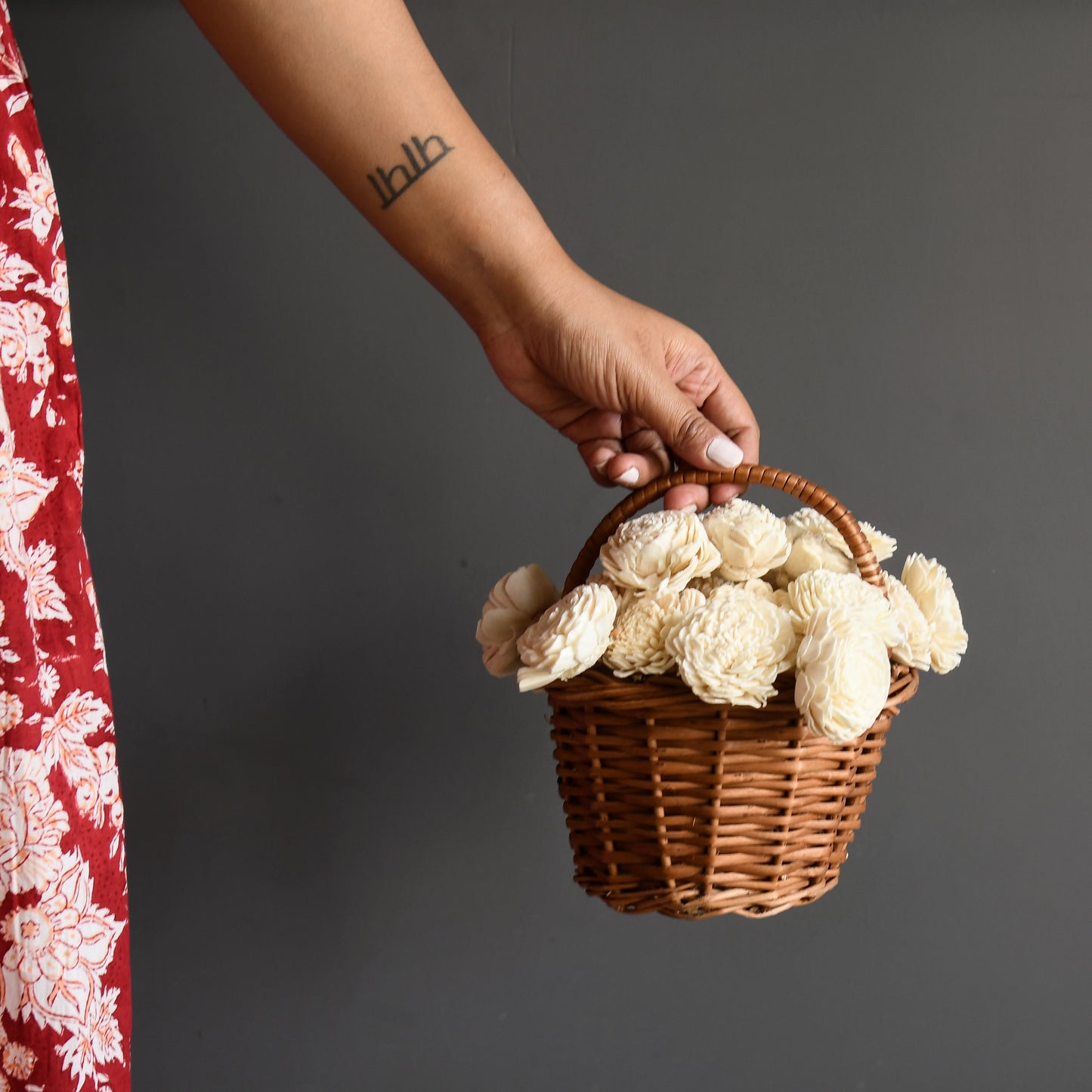 Flower Basket With 20 Dried Sola Roses