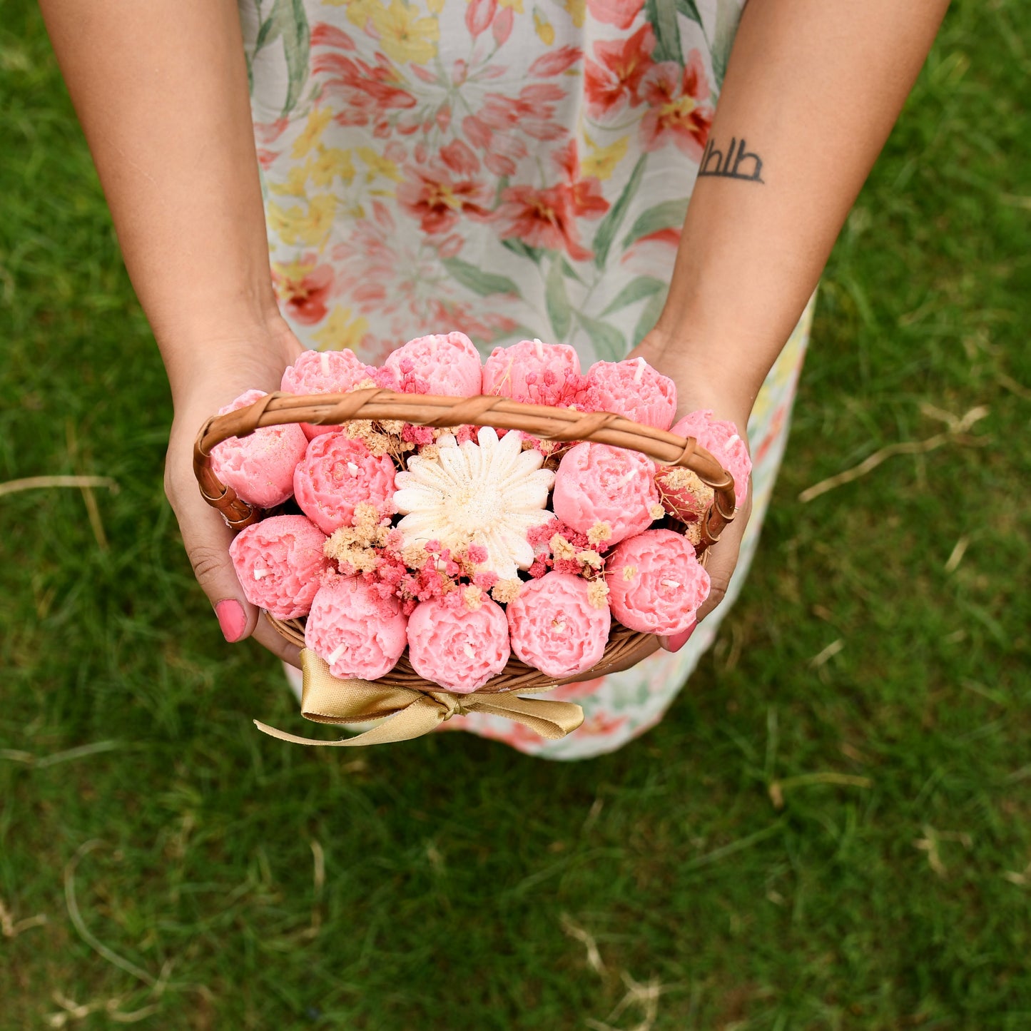 Scented Candles Basket Bouquet | Small