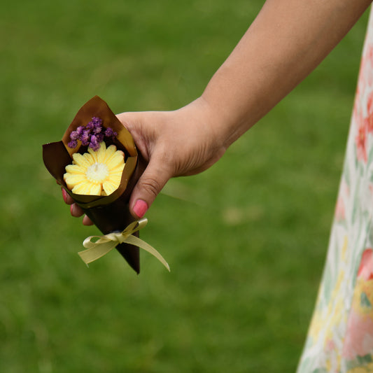 Scanted Candle Daisy Bouquet | Yellow