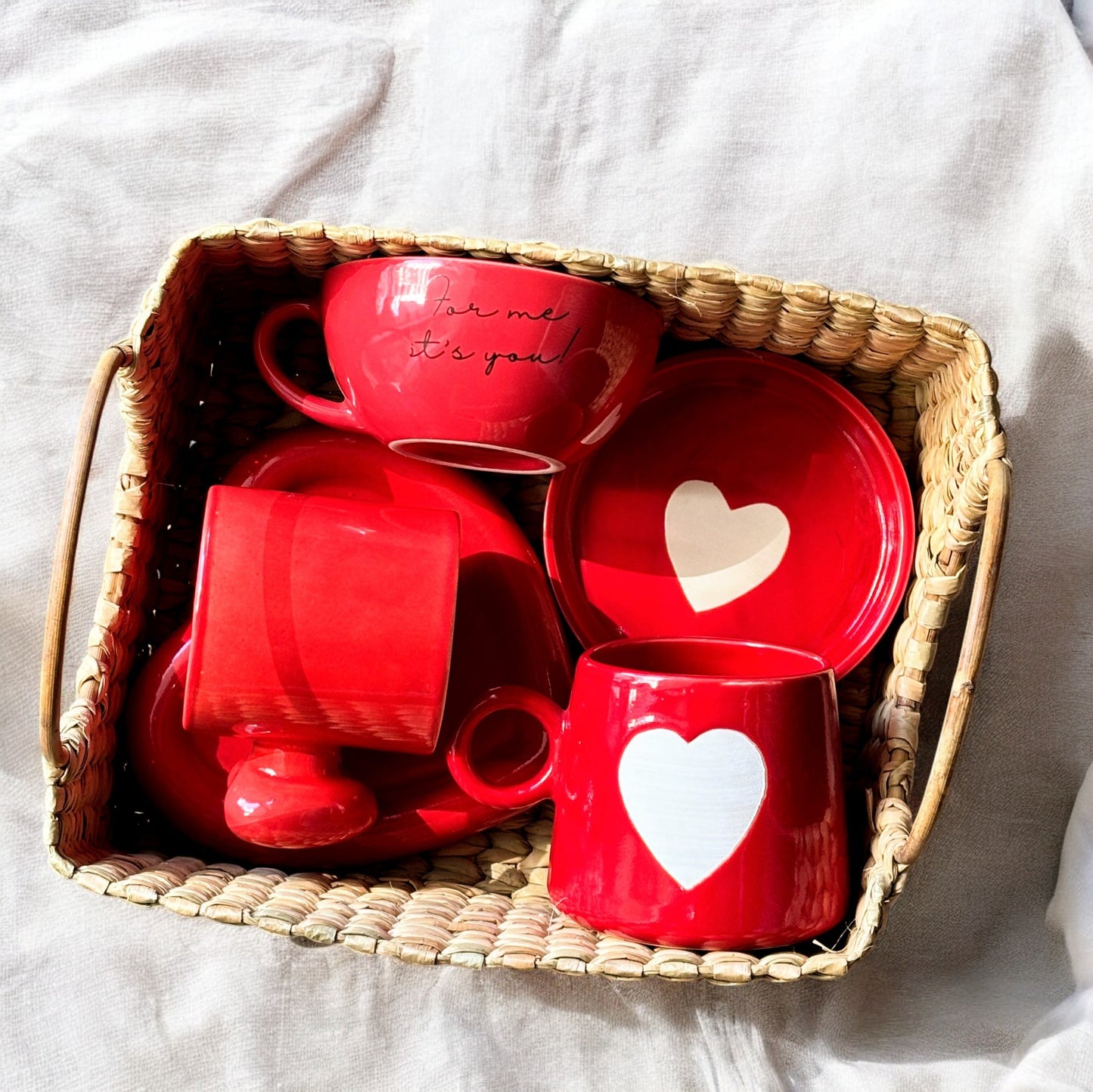 Passion Red Gift Set with Kauna Grass Basket